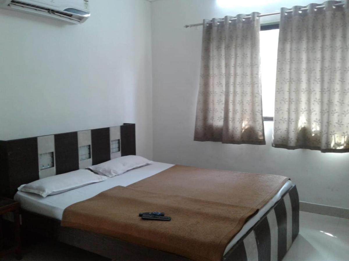 אליבג Hotel Kalpavruksha מראה חיצוני תמונה